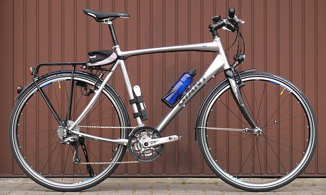 hybrid bicycle wheel